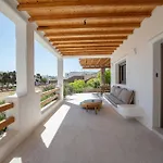 Casa de Férias Acres Luxe, First Floor Haven & Ground Floor Retreat Ano Mera