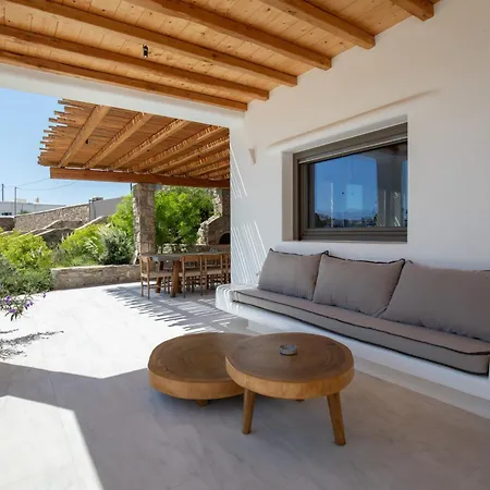 Acres Luxe, First Floor Haven & Ground Floor Retreat Σπίτι διακοπών Άνω Μερά