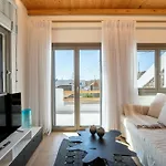 Acres Luxe, First Floor Haven & Ground Floor Retreat Dom wakacyjny *