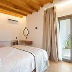 Acres Luxe, First Floor Haven & Ground Floor Retreat