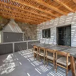 Acres Luxe, First Floor Haven & Ground Floor Retreat Ano Mera