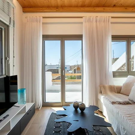 Acres Luxe, First Floor Haven & Ground Floor Retreat 펜션 *