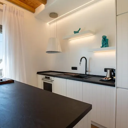 Acres Luxe, First Floor Haven & Ground Floor Retreat 아노 메라