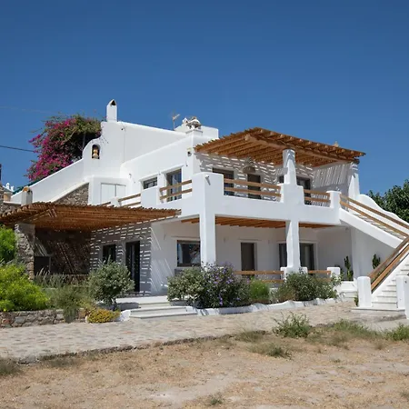 Acres Luxe, First Floor Haven & Ground Floor Retreat 펜션