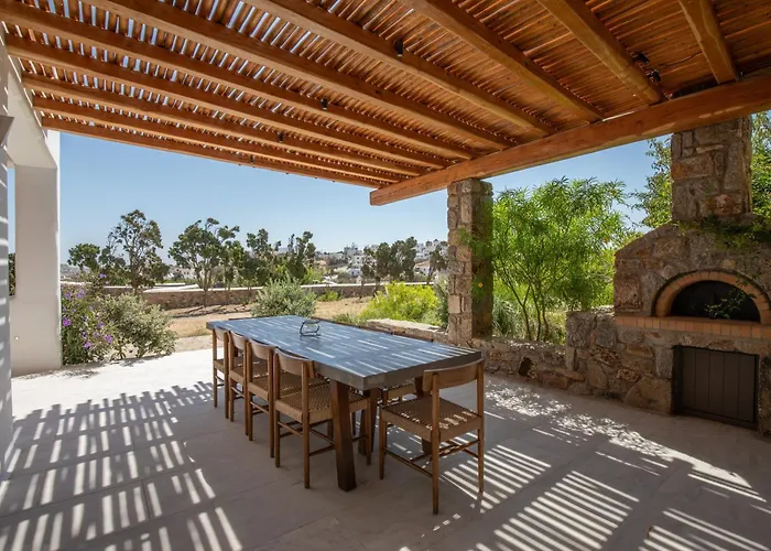 Acres Luxe, First Floor Haven & Ground Floor Retreat