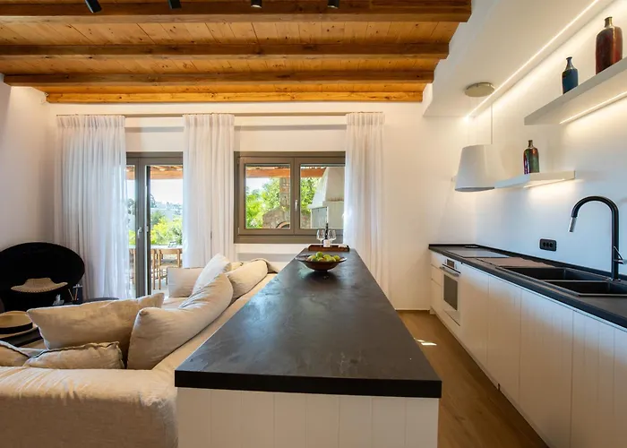 Acres Luxe, First Floor Haven & Ground Floor Retreat