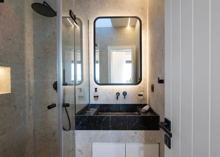 Acres Luxe, First Floor Haven & Ground Floor Retreat אנו מרה