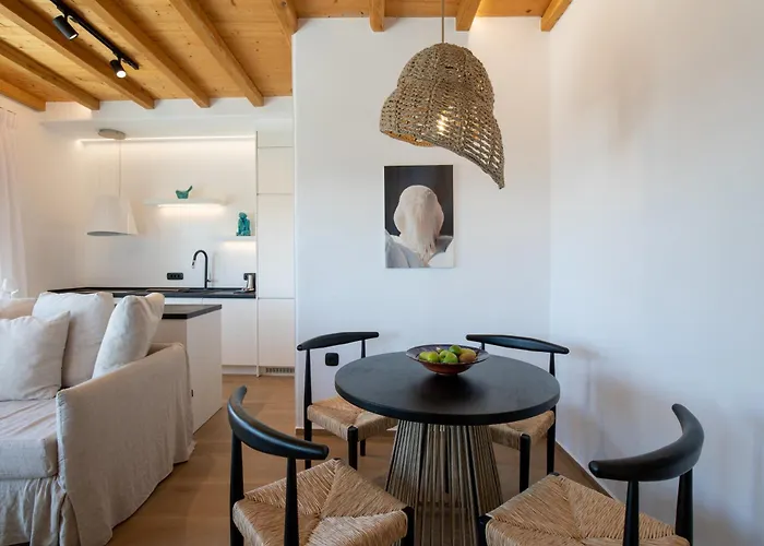 Casa de Férias Acres Luxe, First Floor Haven & Ground Floor Retreat Ano Mera