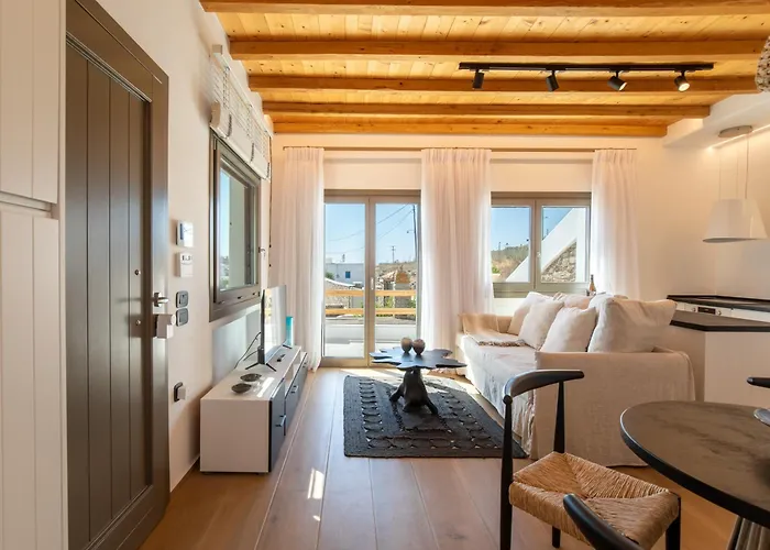 Acres Luxe, First Floor Haven & Ground Floor Retreat *